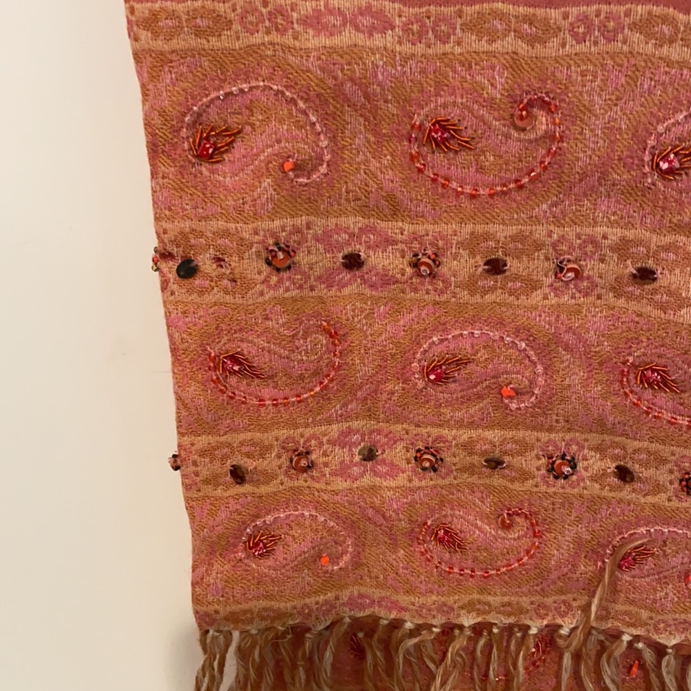 Shawl - Picture 2 of 4